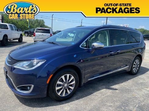 Used 2020 Chrysler Pacifica Limited w/ Advanced Safetytec Group FWD image 4