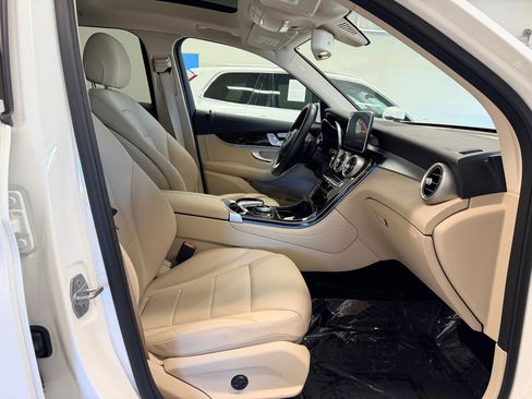 Used 2017 Mercedes-Benz GLC 300 image 27