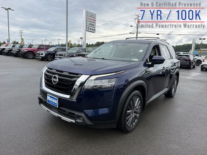 Used 2023 Nissan Pathfinder SL w/ SL Premium Package