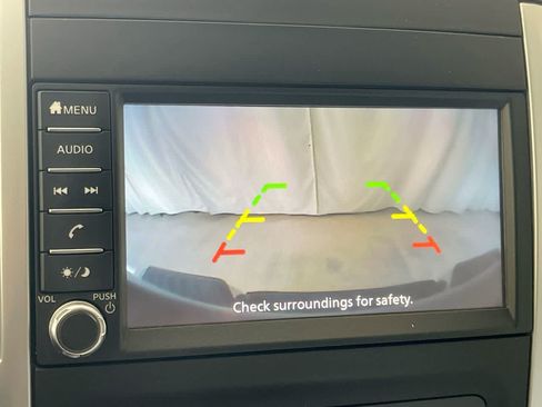 Used 2019 Nissan Frontier SV AWD/4WD image 17