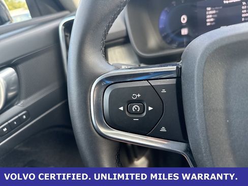Certified 2025 Volvo XC40 B5 Core image 21
