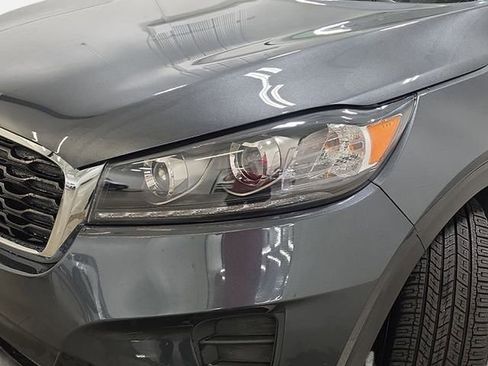 Used 2020 Kia Sorento LX FWD image 28