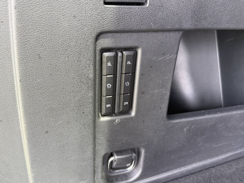 Used 2023 Ford Expedition Limited AWD/4WD image 9