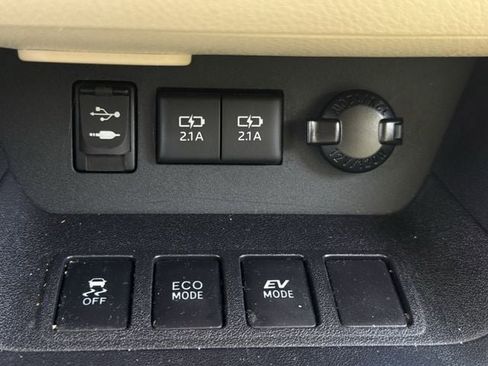 Used 2017 Toyota Highlander Limited Platinum AWD/4WD image 23