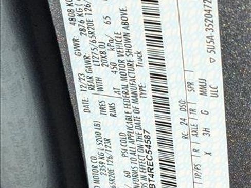 Used 2024 Ford F250 XLT w/ Black Appearance Package image 15