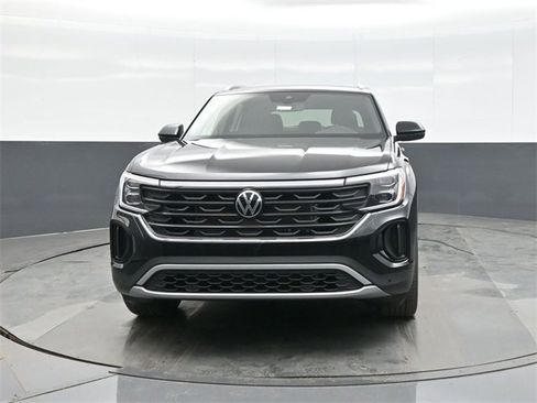 New 2026 Volkswagen Atlas Cross Sport SE image 2