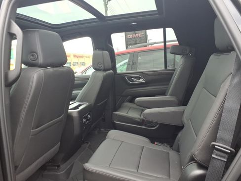 Used 2024 Chevrolet Tahoe Z71 w/ Luxury Package AWD/4WD image 14
