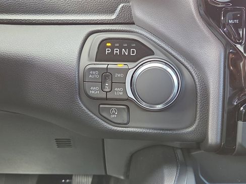 New 2026 RAM 1500 Big Horn AWD/4WD image 19