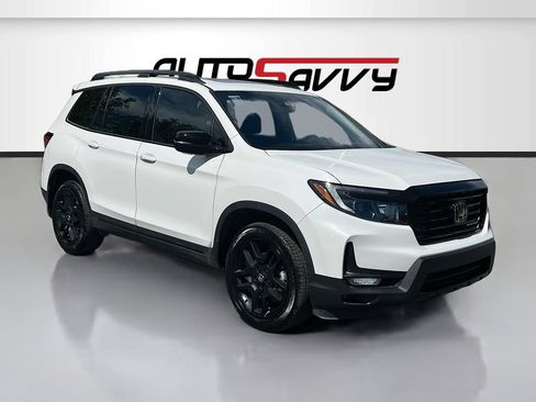 Used 2025 Honda Passport Black Edition image 1