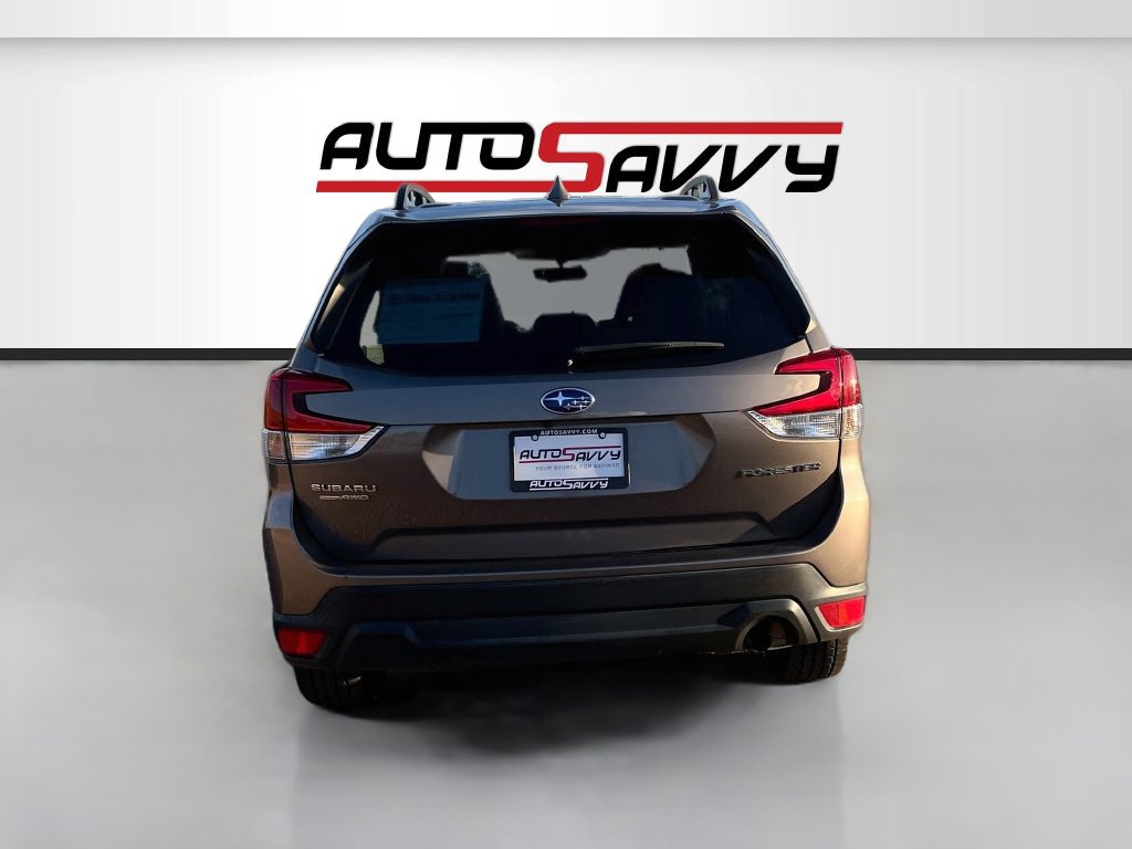 Used 2023 Subaru Forester Premium AWD/4WD image 6