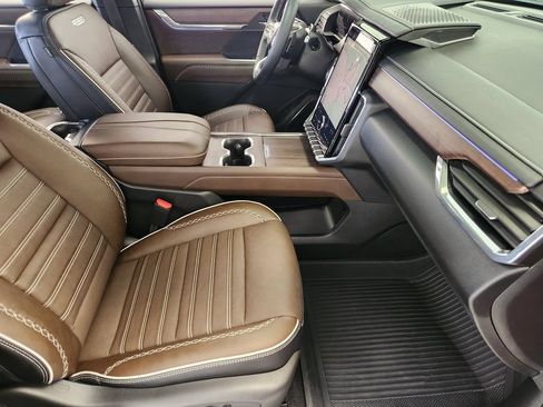Used 2026 GMC Acadia Denali Ultimate w/ LPO, Floor Liner Package FWD image 14