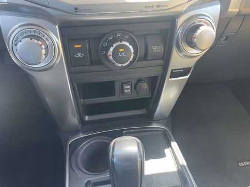 Used 2017 Toyota 4Runner SR5 Premium RWD image 27
