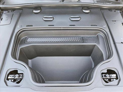 Certified 2025 Audi A6 e-tron Premium Plus w/ Premium Plus AWD/4WD image 28