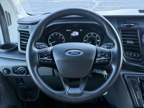 Used 2023 Ford Transit 250 Medium Roof image 10