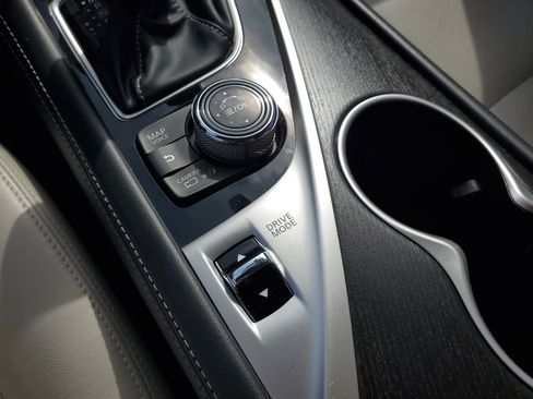 Used 2022 INFINITI Q50 Sensory image 28