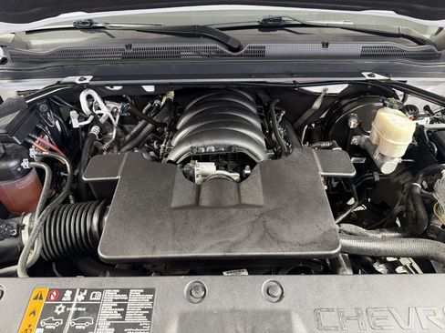 Used 2020 Chevrolet Suburban LT AWD/4WD image 28