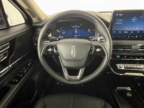 Used 2025 Lincoln Corsair FWD w/ Equipment Group 101A image 11