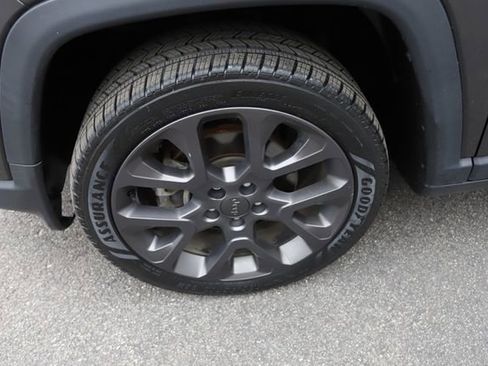 Used 2021 Jeep Compass Latitude AWD/4WD image 11