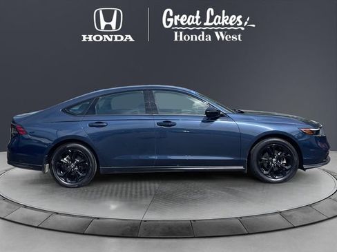 Certified 2025 Honda Accord SE image 6