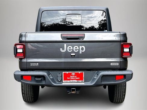 Used 2022 Jeep Gladiator Overland w/ Popular Equipment Package image 6
