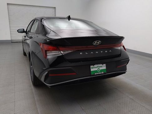 Used 2025 Hyundai Elantra Sport FWD image 6