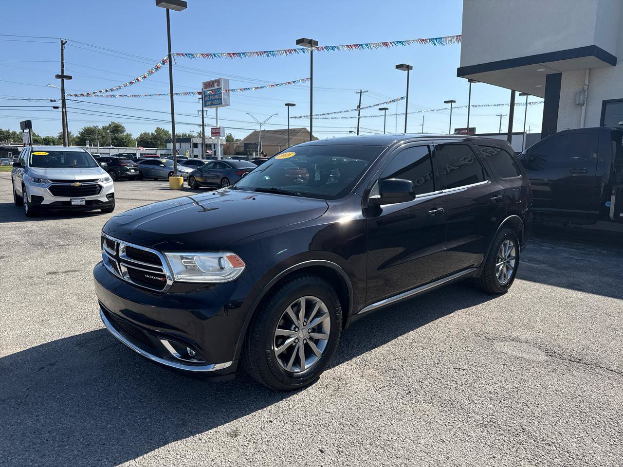 Used 2018 Dodge Durango SXT w/ 3rd Row Seating Group RWD image 2