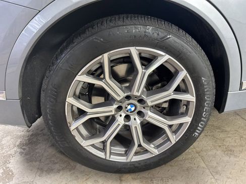 Used 2023 BMW X7 xDrive40i w/ Executive Package image 9