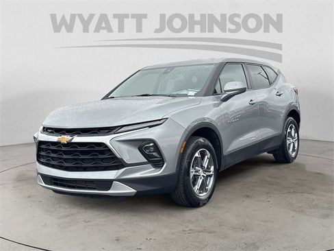Used 2024 Chevrolet Blazer LT image 1