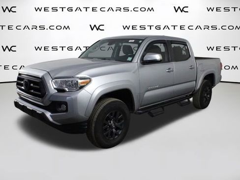Used 2022 Toyota Tacoma SR5 w/ Technology Package image 1