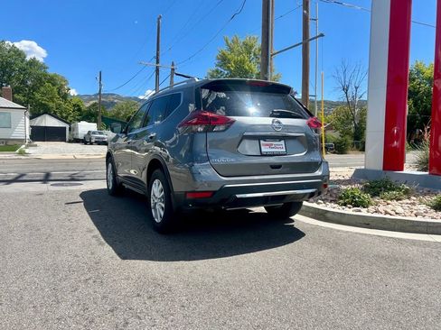 Used 2019 Nissan Rogue SV AWD/4WD image 6