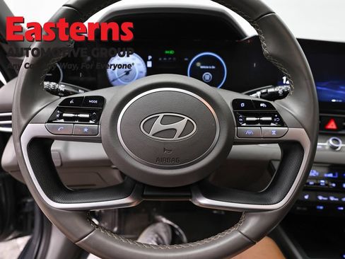 Used 2025 Hyundai Elantra SEL FWD image 10