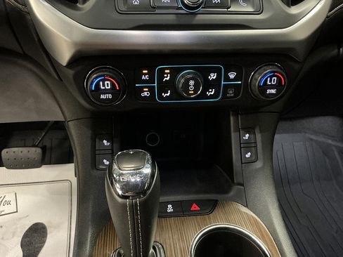 Used 2017 GMC Acadia SLE w/ Driver Alert Package I FWD image 16