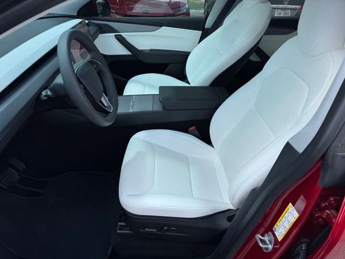 Used 2026 Tesla Model Y 2WD image 11