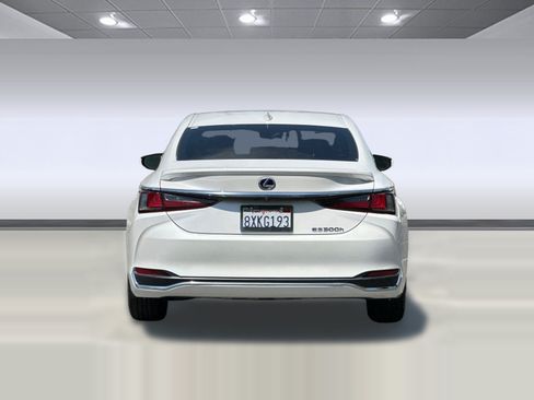Used 2021 Lexus ES 300h w/ Accessory Package FWD image 11