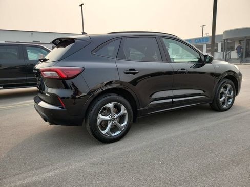 Used 2023 Ford Escape ST-Line w/ Tech Pack #1 AWD/4WD image 4