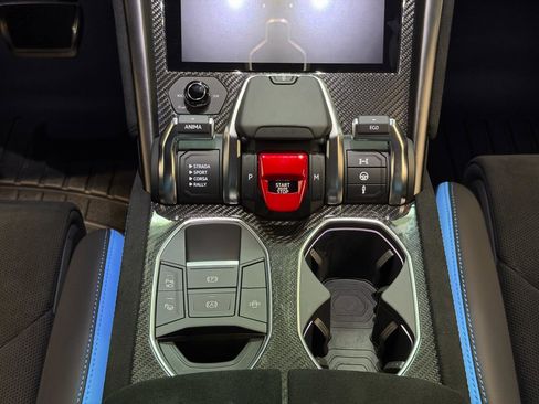 Used 2024 Lamborghini Urus Performante image 32