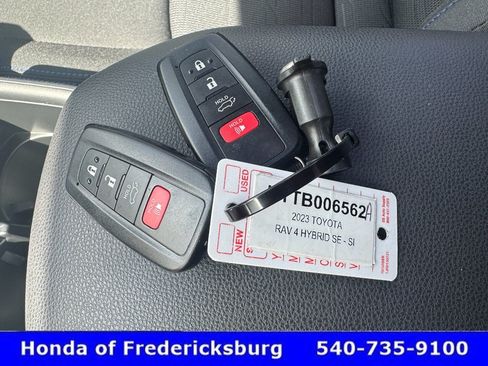 Used 2023 Toyota RAV4 SE w/ Convenience Package AWD/4WD image 35