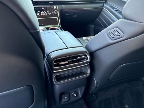 Used 2025 Genesis GV80 AWD 2.5T Standard image 37