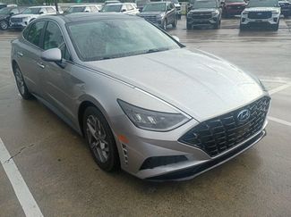 Used 2020 Hyundai Sonata SEL w/ Premium + Sunroof Package FWD video 3
