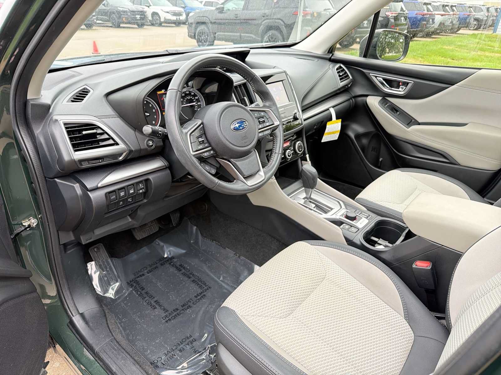 Used 2024 Subaru Forester Premium AWD/4WD image 2