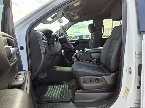 Used 2023 Chevrolet Silverado 1500 Custom AWD/4WD image 16