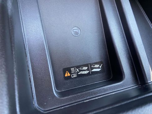 Used 2020 Chevrolet Silverado 1500 LTZ image 19