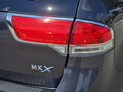 Used 2014 Lincoln MKX FWD w/ Equipment Group 102A image 25