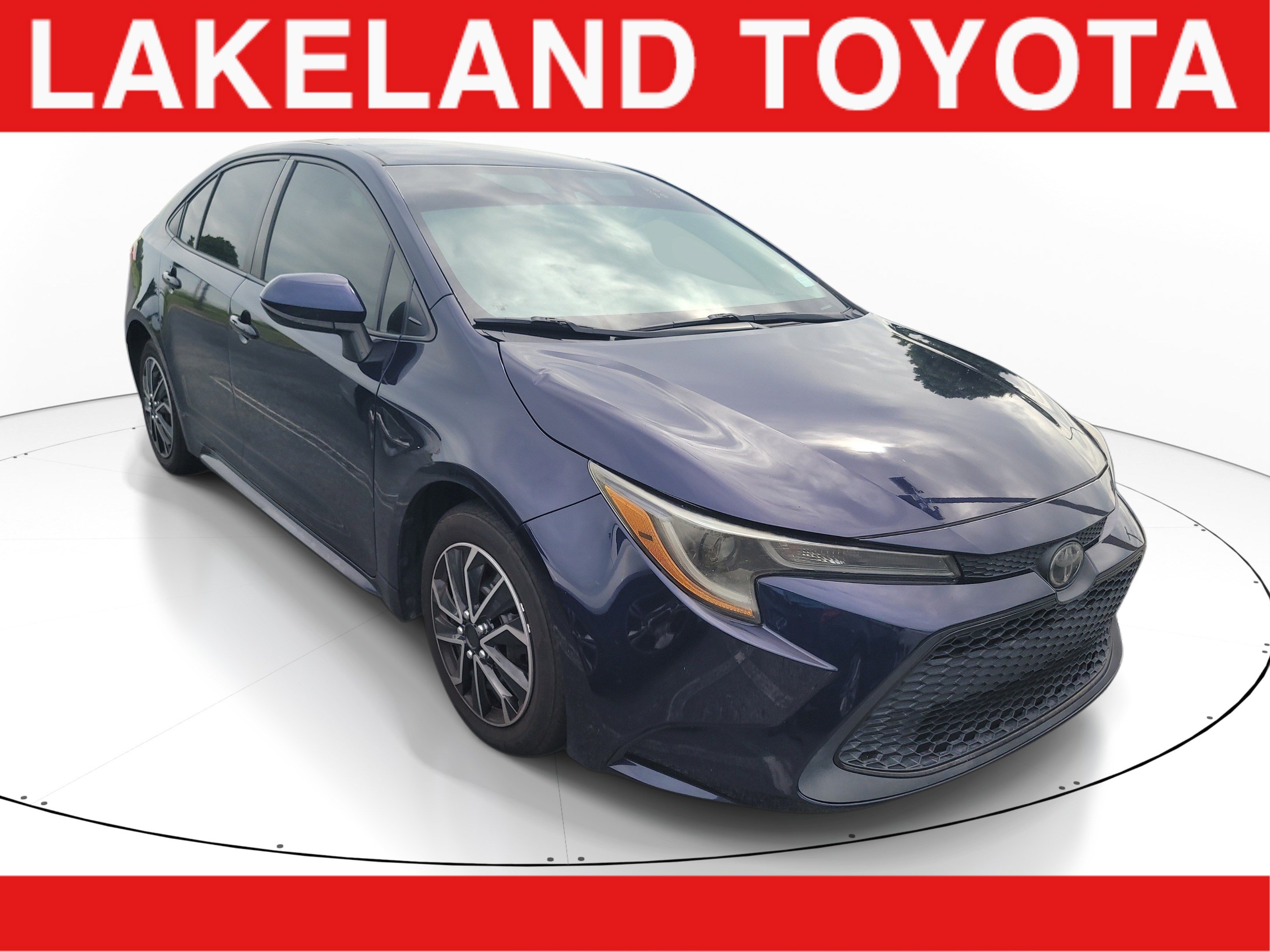 Used 2020 Toyota Corolla LE FWD image 1