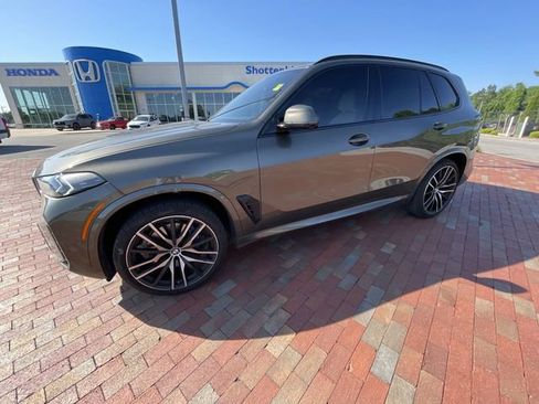 Used 2026 BMW X5 xDrive40i w/ M Sport Package AWD/4WD image 13