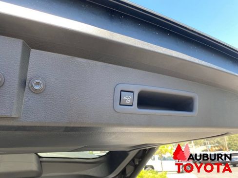 New 2026 Toyota Sienna XSE AWD/4WD image 11