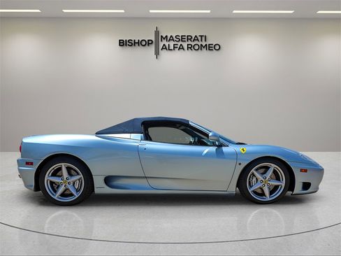 Used 2005 Ferrari 360 Spider image 2