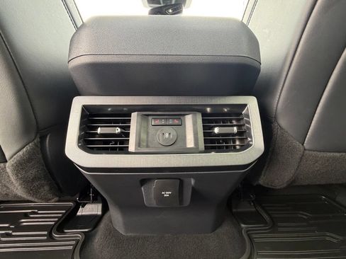 Used 2026 Ford F250 Platinum w/ Tremor Off-Road Package AWD/4WD image 8
