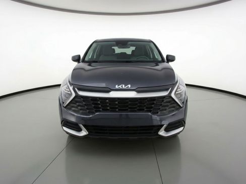 Used 2025 Kia Sportage LX FWD image 2