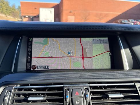 Used 2016 BMW M5 image 19